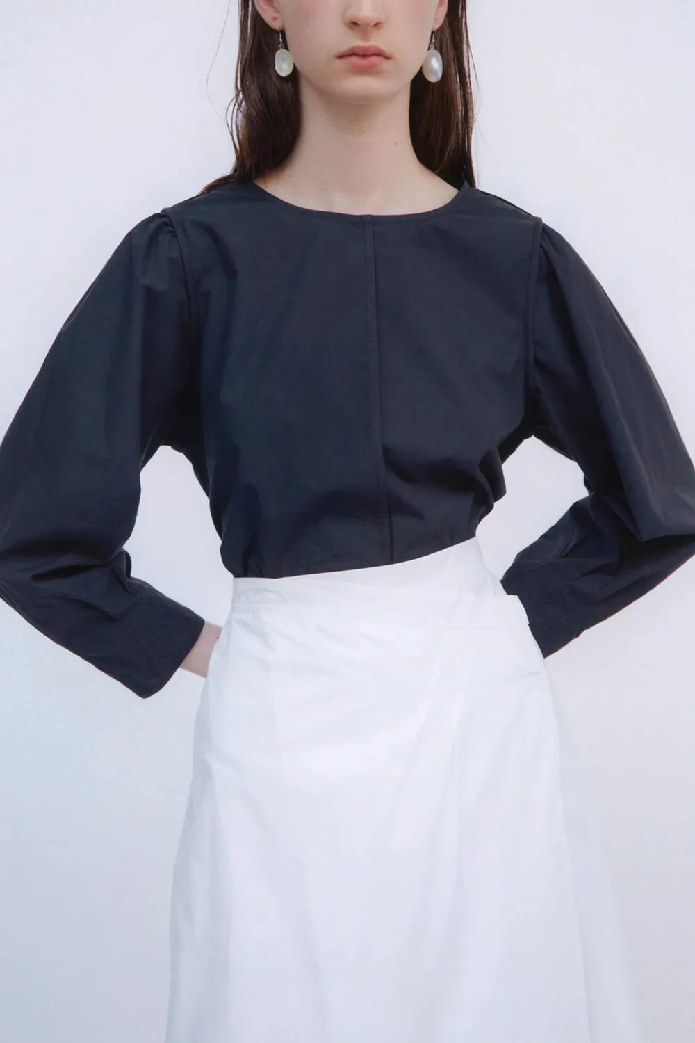 Bulk Sleeve Top In Black 033