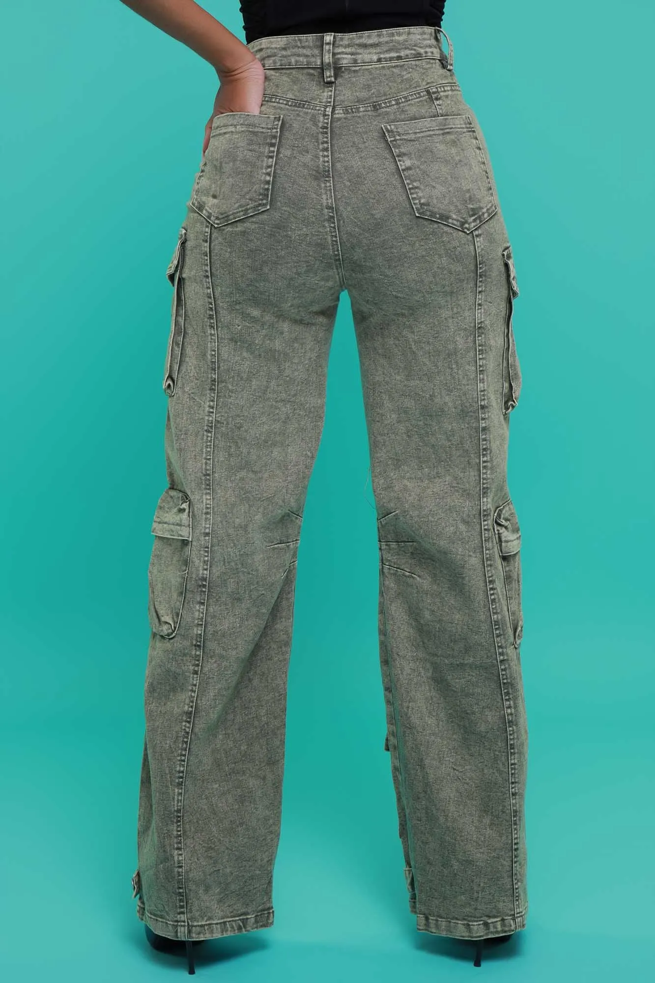 Grand Finale Stretchy Cargo Jeans - Olive