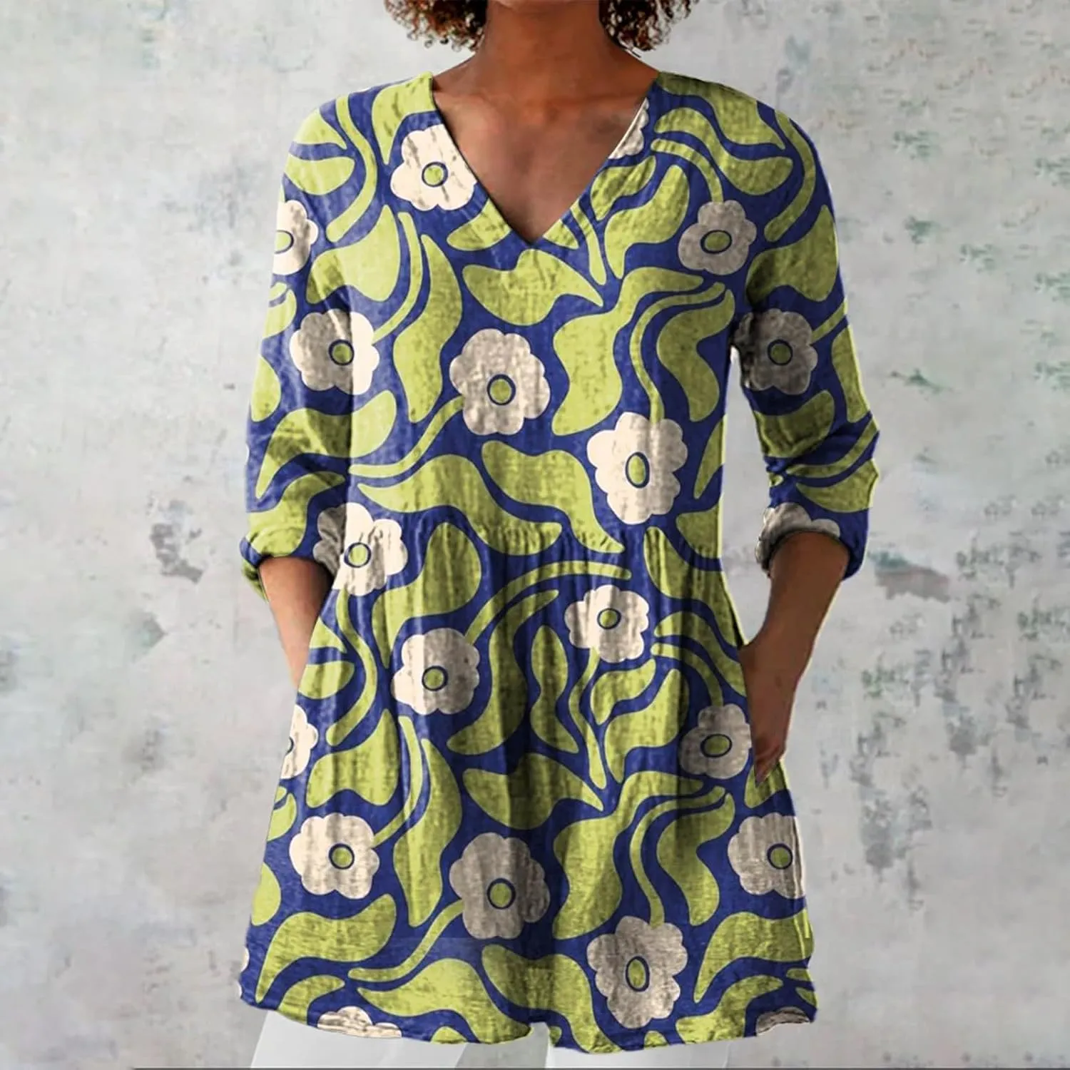 Linen Tops for Women 3/4 Length Sleeve 2025 V Neck Shirts Casual Boho Floral Print Tunic Loose Blouses with Pocket
