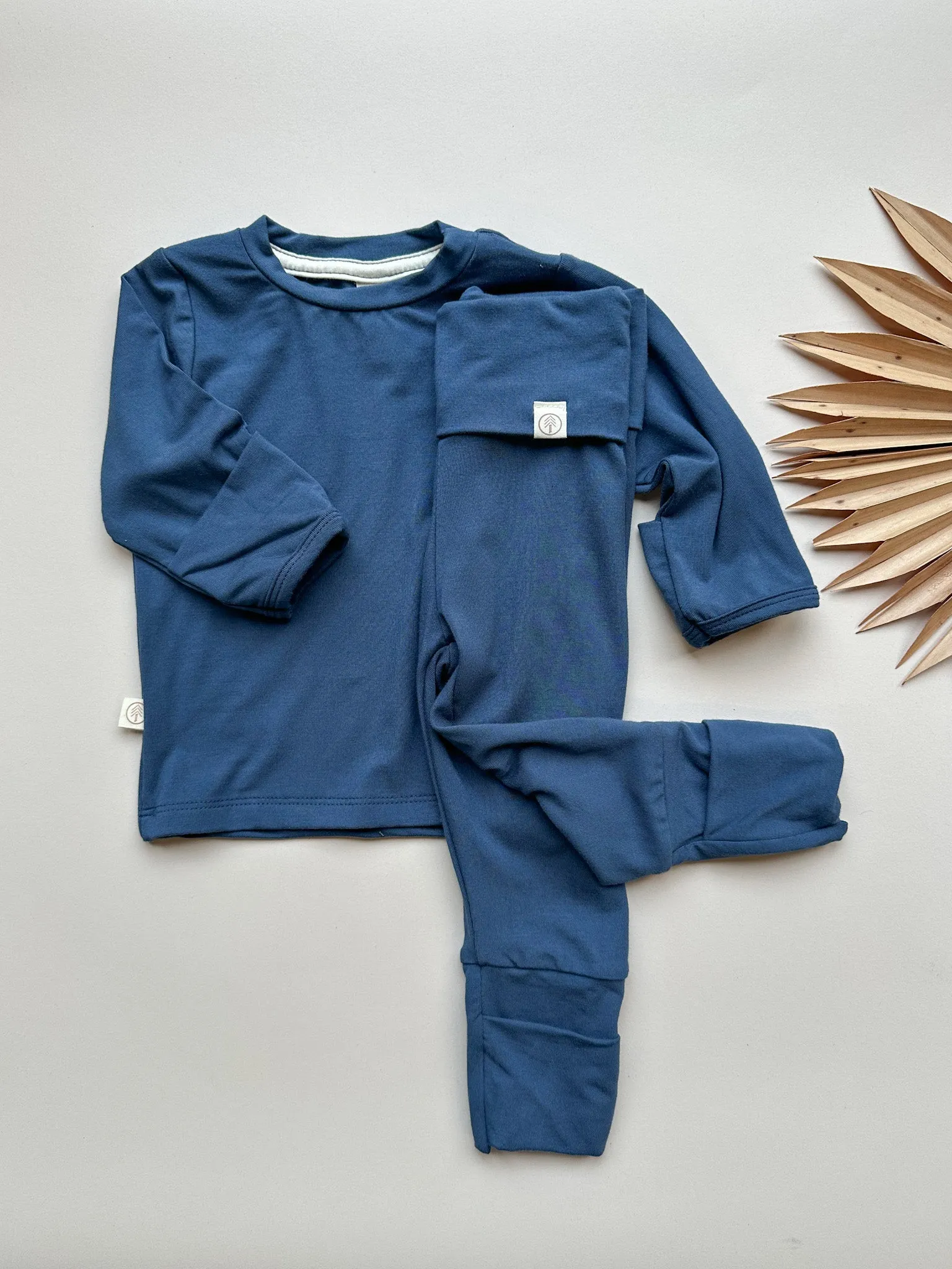 Long Sleeve Crew Neck Tee with Mittens | Baby & Toddler | Luxury Bamboo | Slate