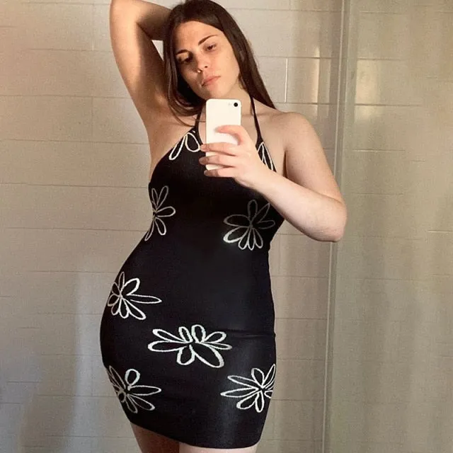 Yeknu Female Beach Knitted Bodycon Dress Chic Women Elegant Lady Backless Sleeveless Bandage Halter Sundress Summer Vacation Clothing